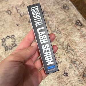 New Babe Lash Essential Serum